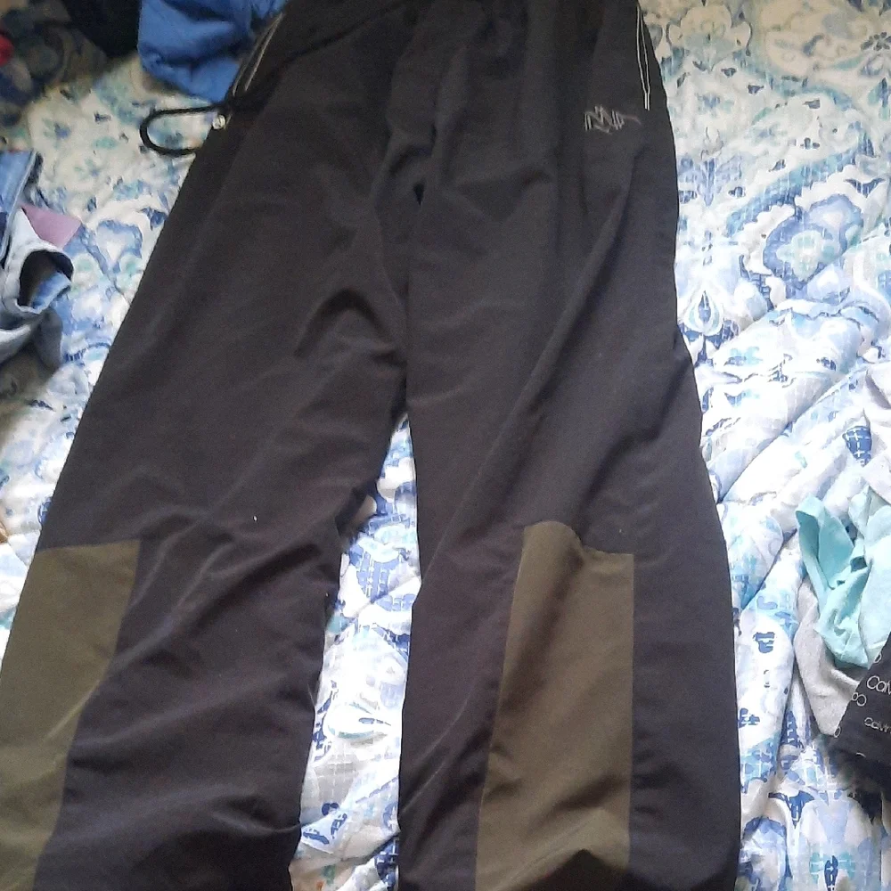 Puma Black and Olive Women's Pants - Picture 4 of 5
